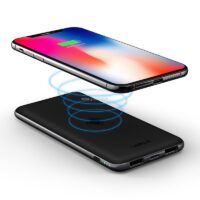 מטען חירום <b>אלחוטי </b>8000mAh מבית IWALK