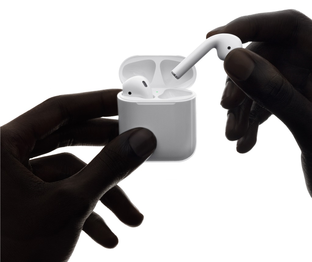 אוזניות אפל מיקוריות AirPods - עד 24 שכות סוללה